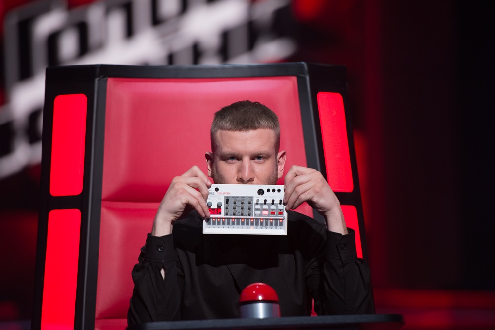 Тренер шоу Голос країни-6 Иван Дорн показал, как пишет свои песни